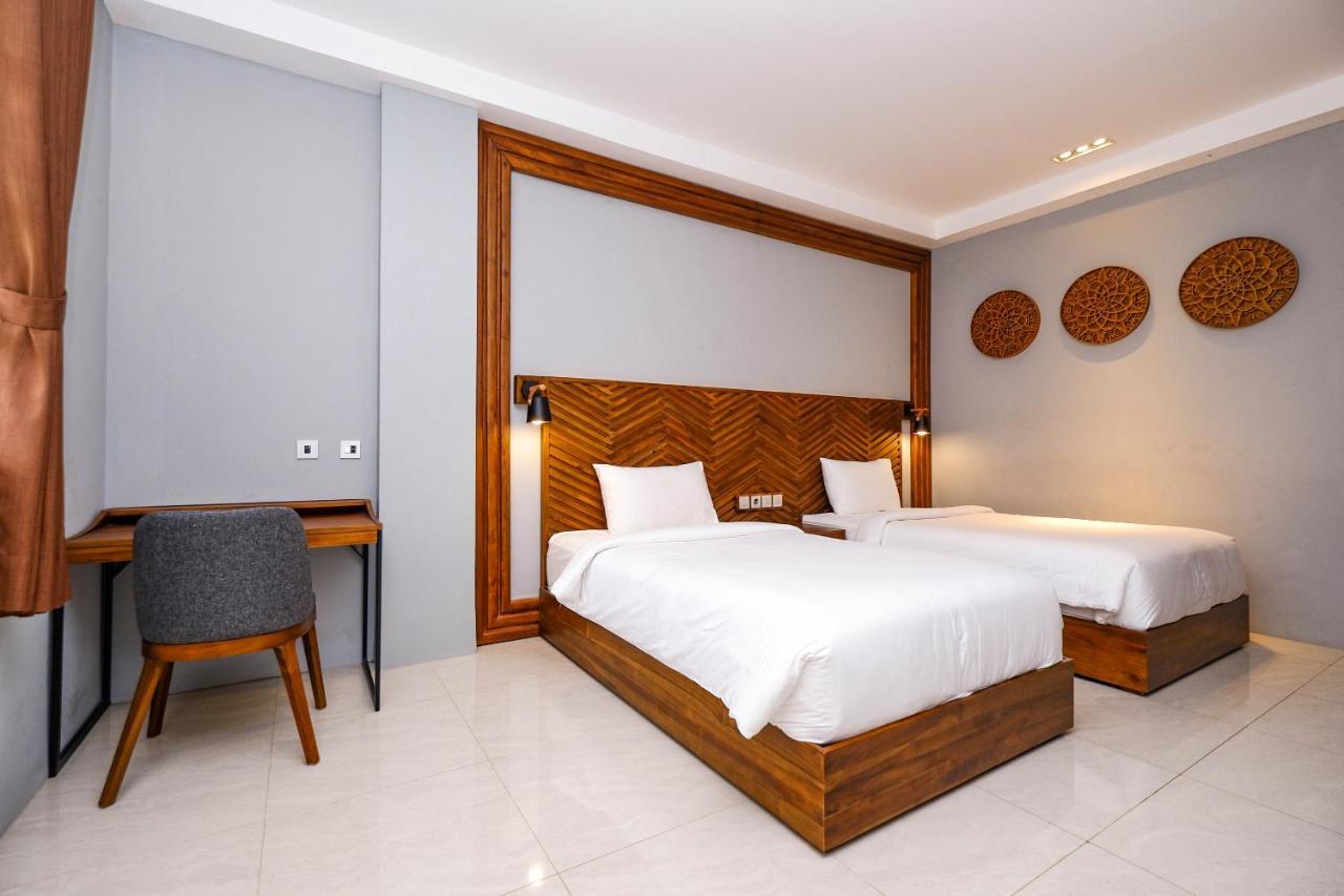 Maharani Guest House Yogyakarta Exterior photo